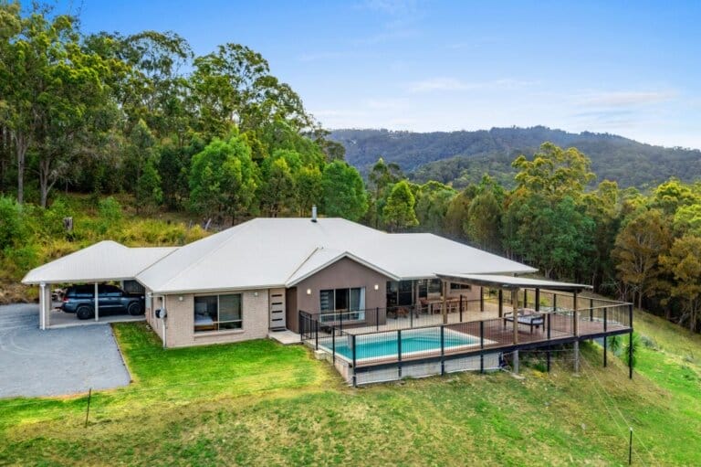 271 Stewart Rd, photo 1