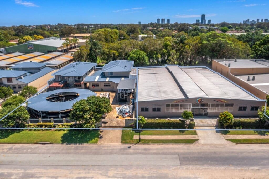 3 & 5 Ken Russell Crt, photo 1