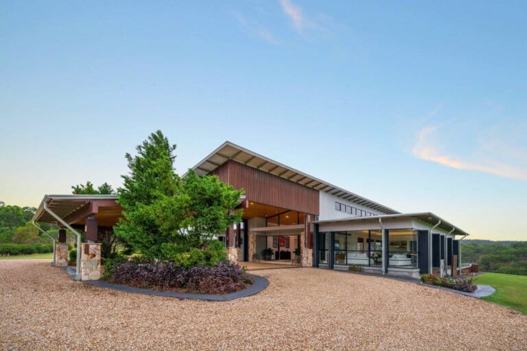 Element Hill Stud, photo 2