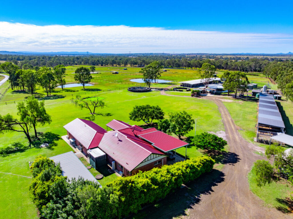 Mikian Farm, photo 1