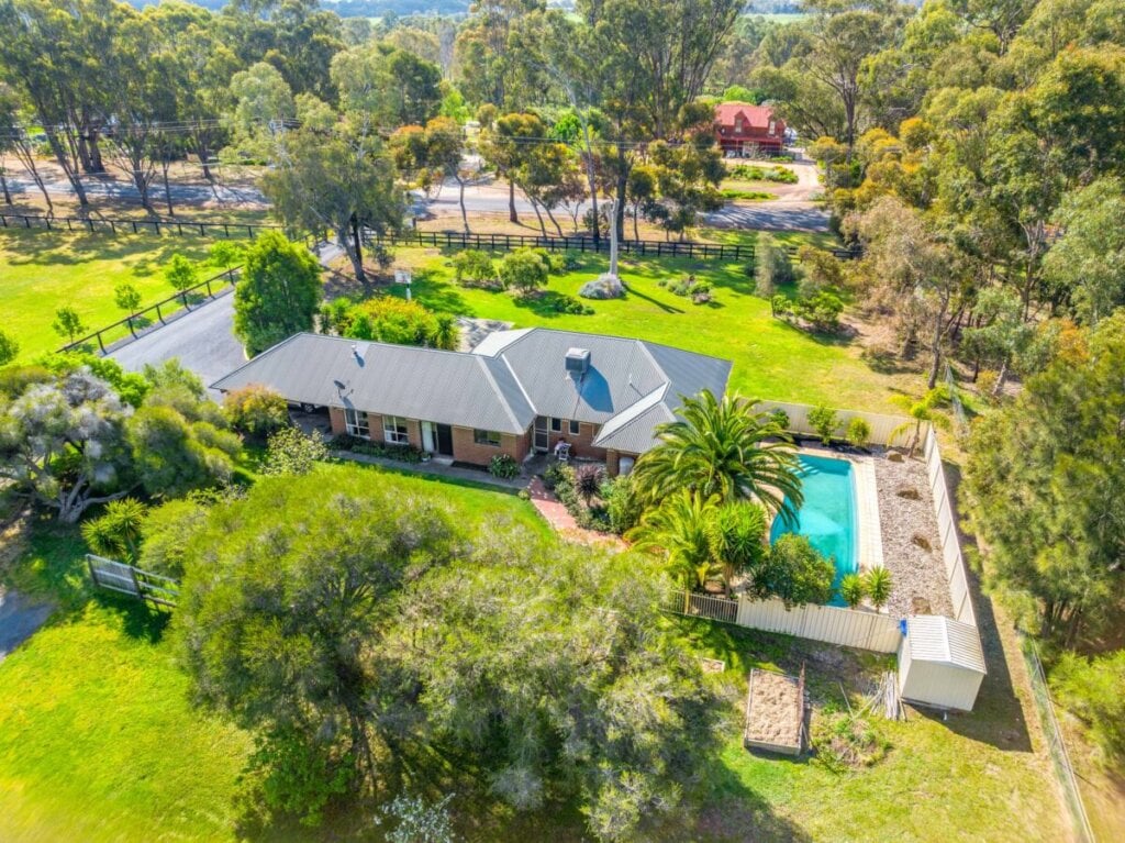 220 Highlands Road Seymour, photo 1