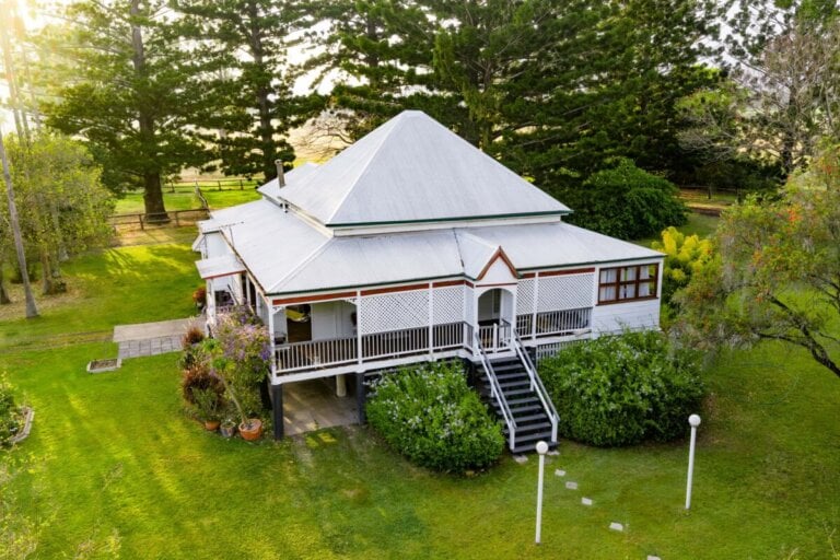 347 Cryna Rd, photo 1