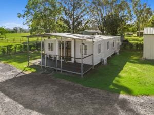 65 Ilbogan Rd SML-26