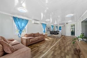 65 Ilbogan Rd SML-71