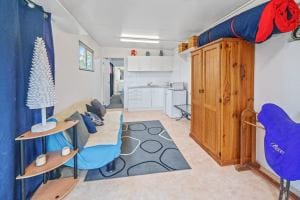 80 Owen St East Images LRG-31