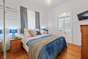 80 Owen St East Images LRG-43